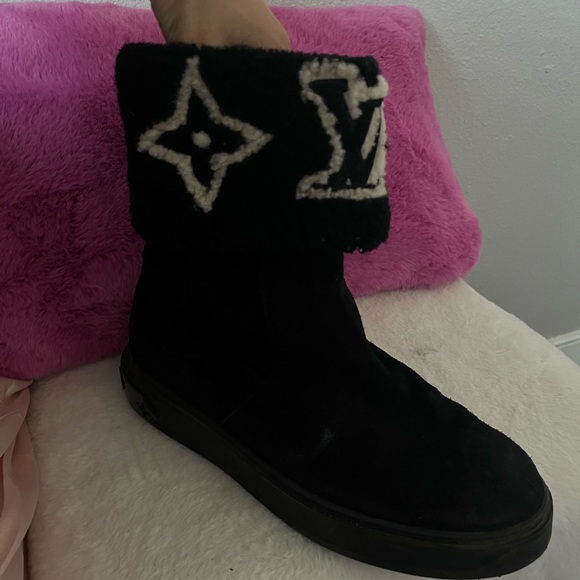 Louis Vuitton snowdrop boot . Size - 8 . Worn once - Picture 5 of 7